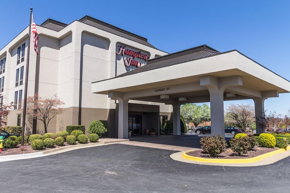 Hampton Inn Winchester-University/ Mall Bagian luar foto