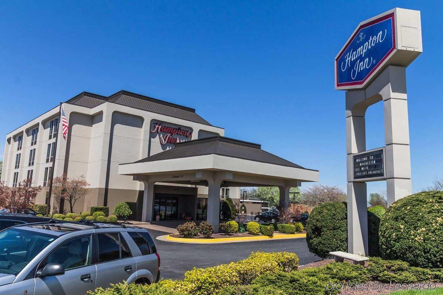 Hampton Inn Winchester-University/ Mall Bagian luar foto
