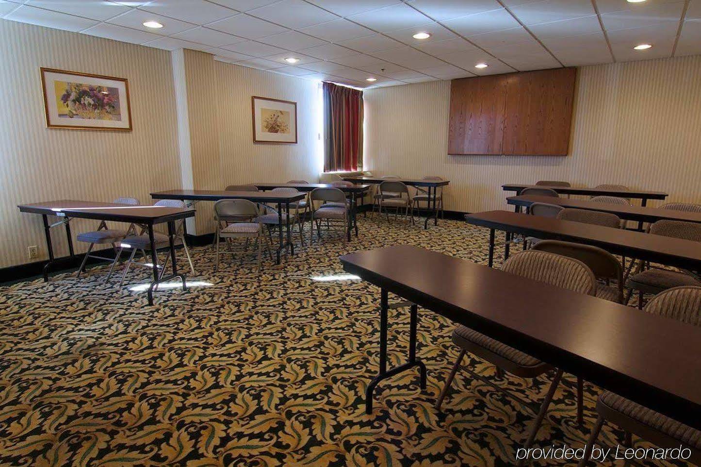 Hampton Inn Winchester-University/ Mall Bagian luar foto